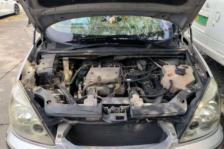 Used Buick GL8 2006 Lu Zun 3.0L XT Navigation Edition Engine Bay