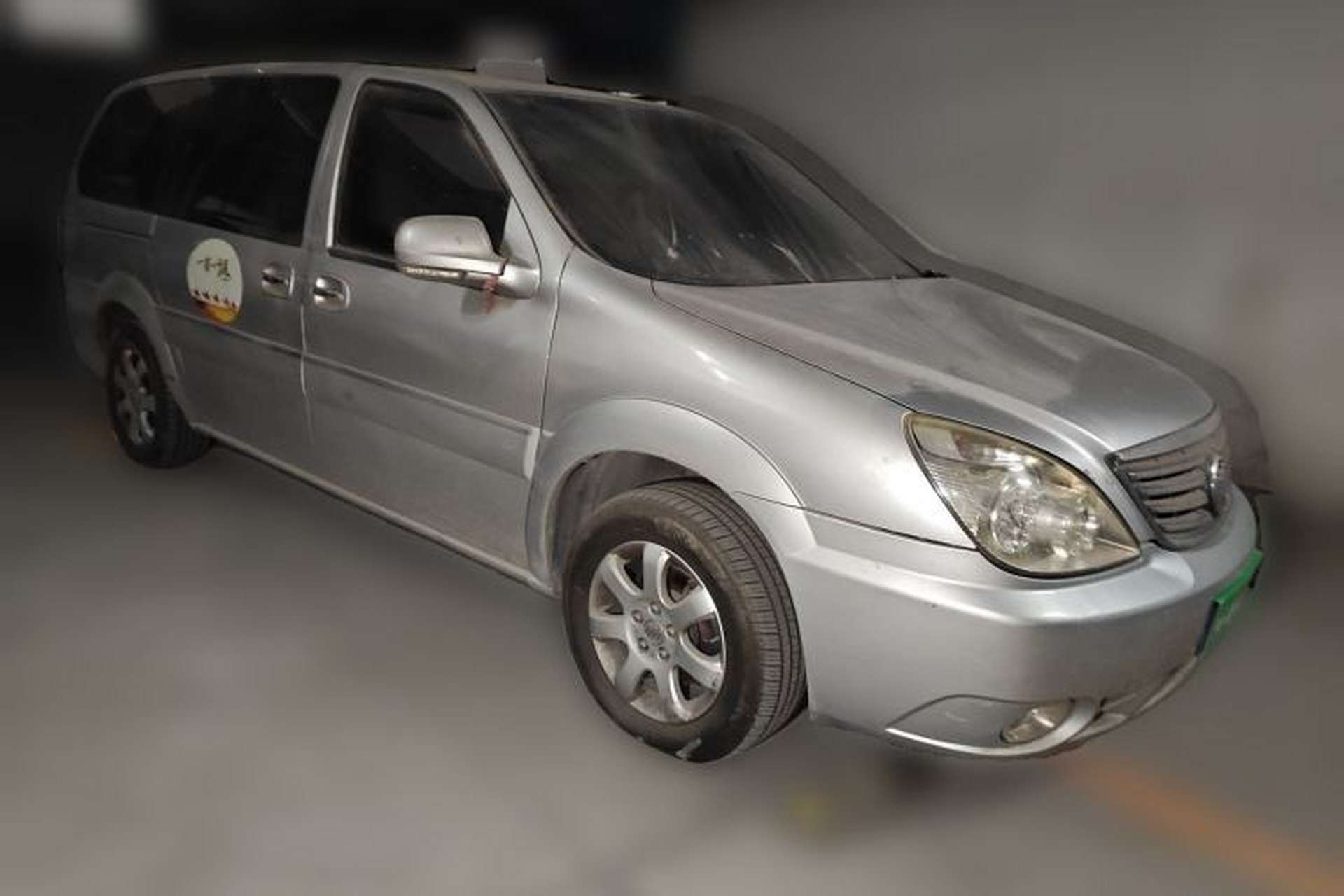 Used Buick GL8 2006 Lu Zun 3.0L LT Luxury Edition Front Right 45 Deg