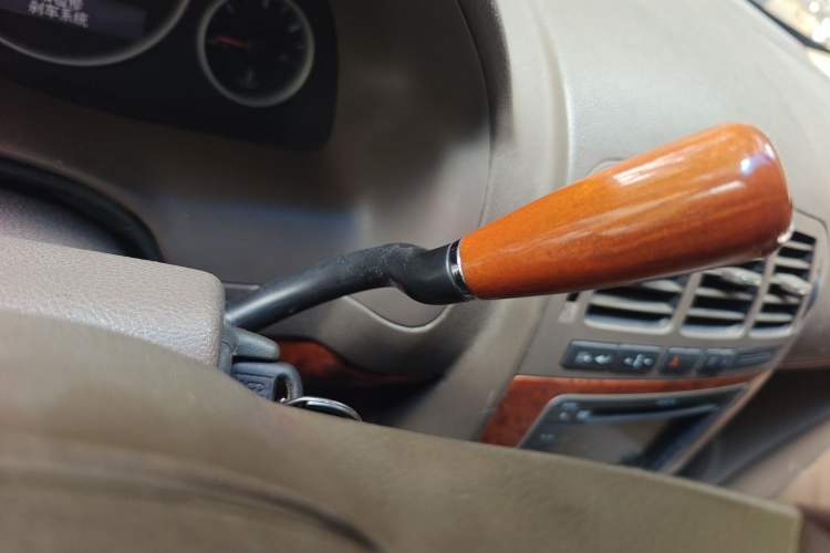 Used Buick GL8 2006 Lu Zun 3.0L CT Comfort Edition Gear Lever