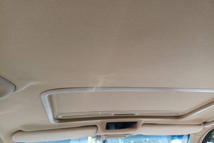 Used Buick GL8 2006 Lu Zun 3.0L GT Elite Edition Headliner