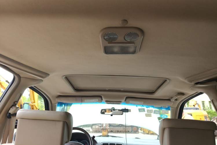 Used Buick GL8 2006 Lu Zun 3.0L XT Navigation Edition Headliner