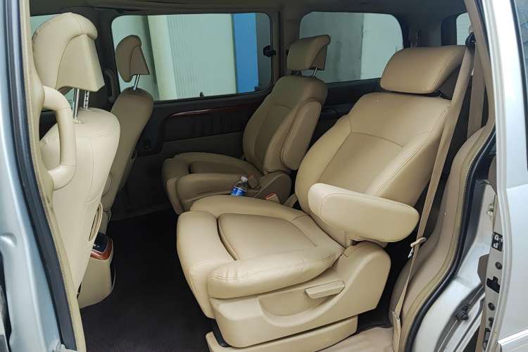 Used Buick GL8 2006 Lu Zun 3.0L LT Luxury Edition Left Rear Seat