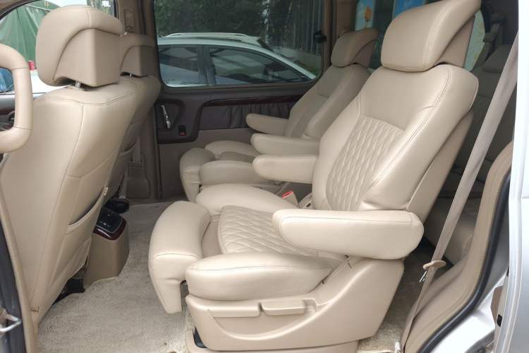 Used Buick GL8 2006 Lu Zun 3.0L XT Navigation Edition Left Rear Seat