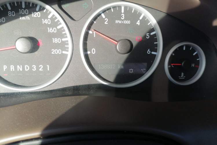 Used Buick GL8 2006 Lu Zun 3.0L GT Elite Edition Odometer Close Up