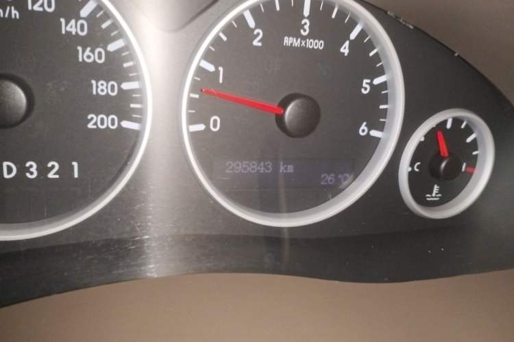 Used Buick GL8 2006 Lu Zun 3.0L GT Elite Edition Odometer Close Up