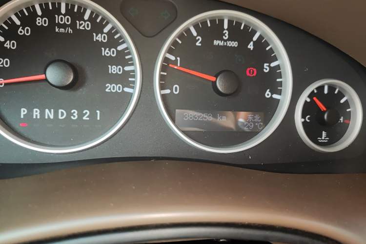 Used Buick GL8 2006 Lu Zun 3.0L LT Luxury Edition Odometer Close Up