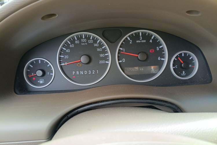 Used Buick GL8 2006 Lu Zun 3.0L GT Elite Edition Odometer Close Up