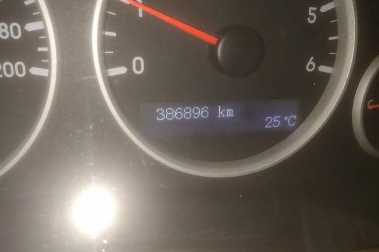 Used Buick GL8 2006 Lu Zun 3.0L XT Navigation Edition Odometer Close Up