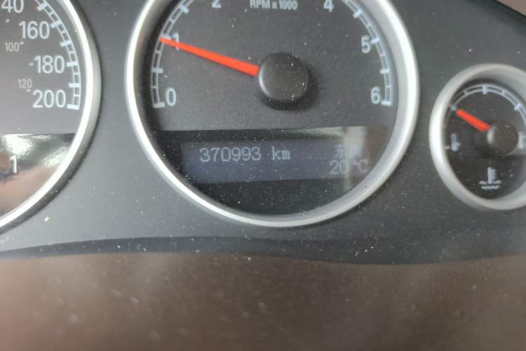 Used Buick GL8 2006 Lu Zun 3.0L XT Navigation Edition Odometer Close Up