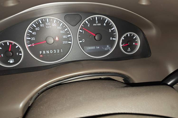 Used Buick GL8 2006 Lu Zun 3.0L LT Luxury Edition Odometer Close Up