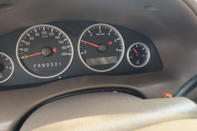 Used Buick GL8 2006 Lu Zun 3.0L XT Navigation Edition Odometer Close Up
