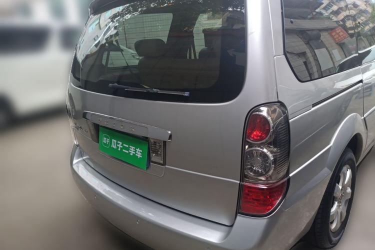 Used Buick GL8 2006 Lu Zun 3.0L GT Elite Edition Rear Right 45 Deg