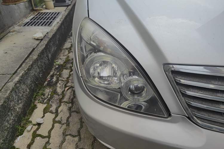 Used Buick GL8 2006 Lu Zun 3.0L LT Luxury Edition Right Front Headlight