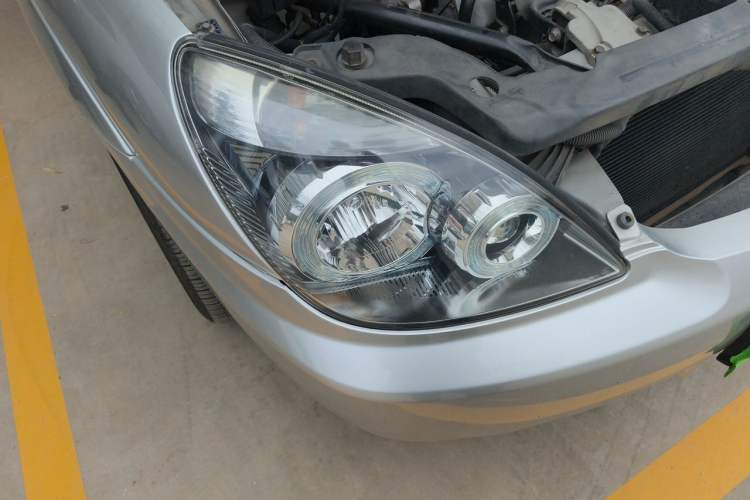 Used Buick GL8 2006 Lu Zun 3.0L XT Navigation Edition Right Front Headlight