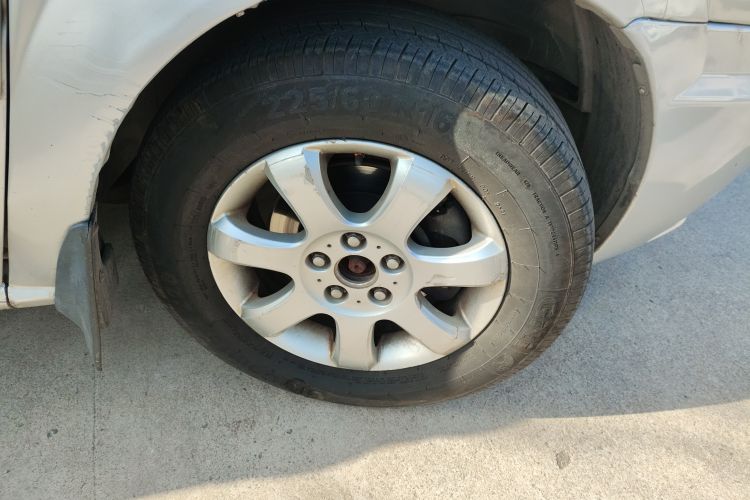 Used Buick GL8 2006 Lu Zun 3.0L XT Navigation Edition Right Front Wheel Hub