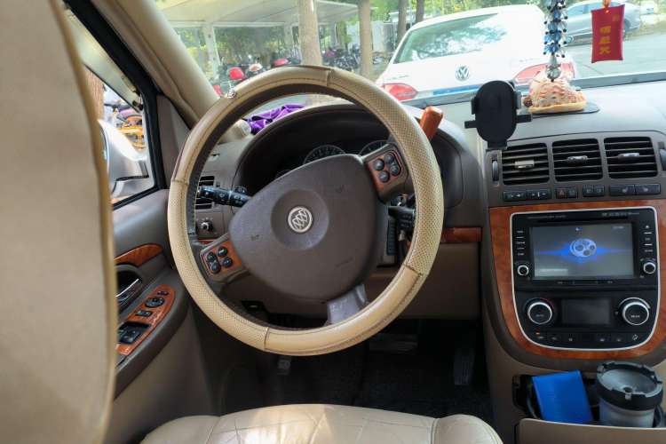 Used Buick GL8 2006 Lu Zun 3.0L XT Navigation Edition Steering Wheel