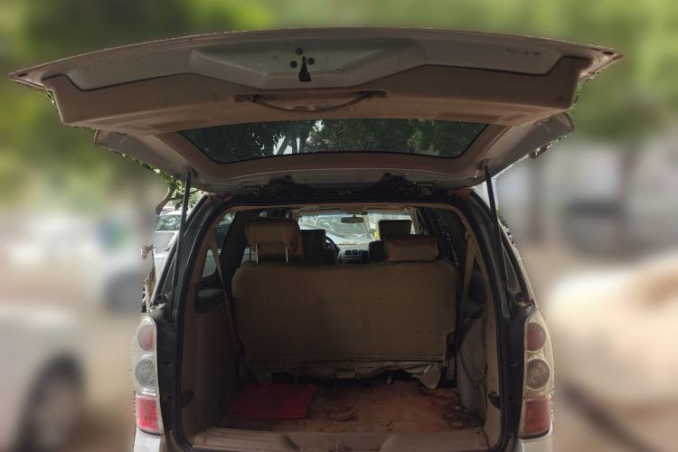 Used Buick GL8 2006 Lu Zun 3.0L CT Comfort Edition Trunk