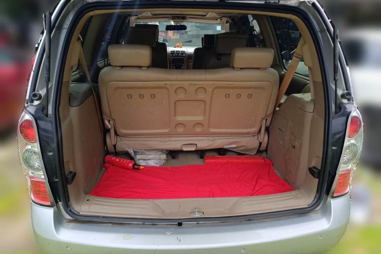 Used Buick GL8 2006 Lu Zun 3.0L GT Elite Edition Trunk