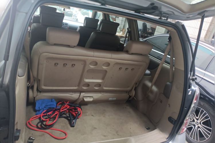 Used Buick GL8 2006 Lu Zun 3.0L GT Elite Edition Trunk
