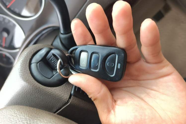 Used Buick GL8 2006 Lu Zun 3.0L XT Navigation Edition Vehicle Key