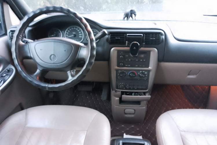 Used Buick GL8 2007 2.5L GT Elite Edition Center Console