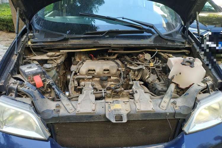 Used Buick GL8 2007 2.5L GT Elite Edition Engine Bay