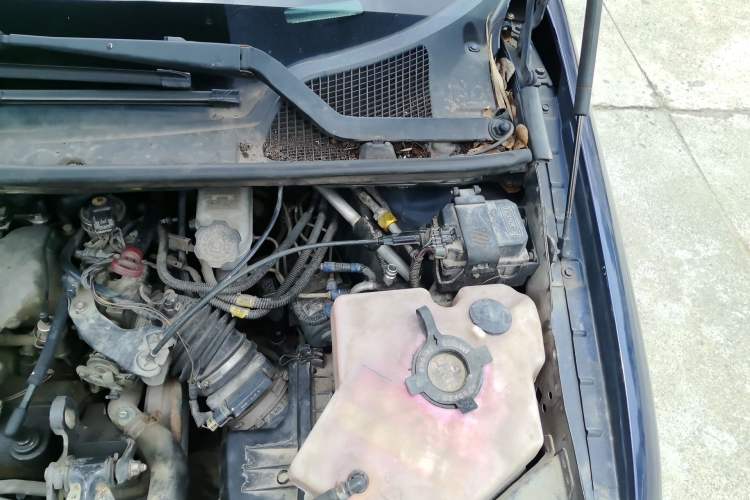 Used Buick GL8 2007 2.5L GT Elite Edition Engine Bay Left