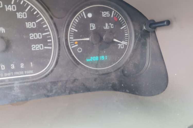 Used Buick GL8 2007 2.5L GT Elite Edition Odometer Close Up