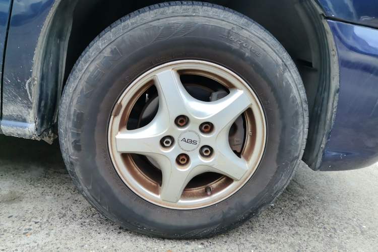 Used Buick GL8 2007 2.5L GT Elite Edition Right Front Wheel Hub