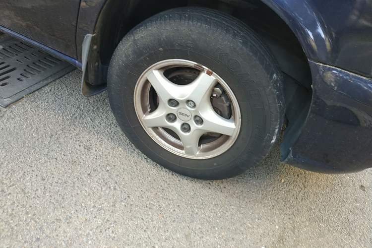 Used Buick GL8 2007 2.5L GT Elite Edition Right Front Wheel Hub