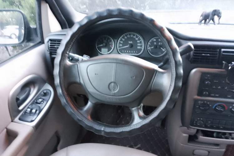 Used Buick GL8 2007 2.5L GT Elite Edition Steering Wheel