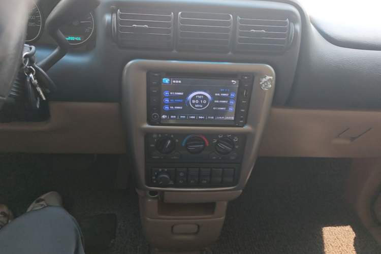 Used Buick GL8 2007 2.5L GT Elite Edition Audio And AC Panel