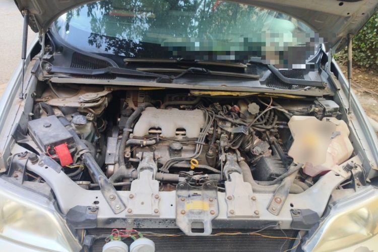 Used Buick GL8 2007 2.5L GT Elite Edition Engine Bay