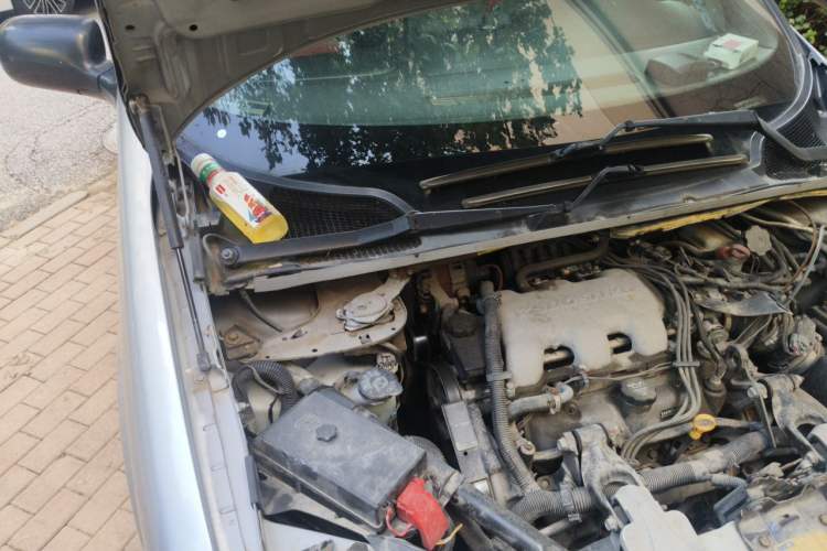Used Buick GL8 2007 2.5L GT Elite Edition Engine Bay Right