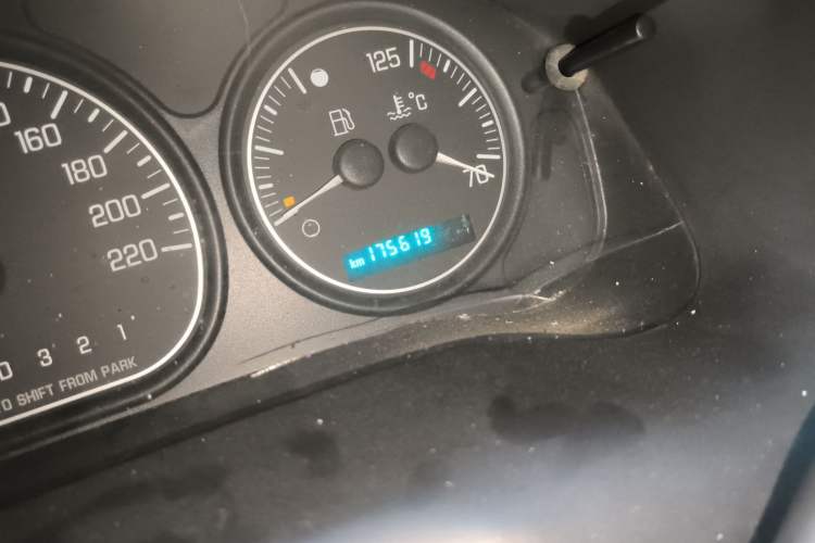 Used Buick GL8 2007 2.5L GT Elite Edition Odometer Close Up