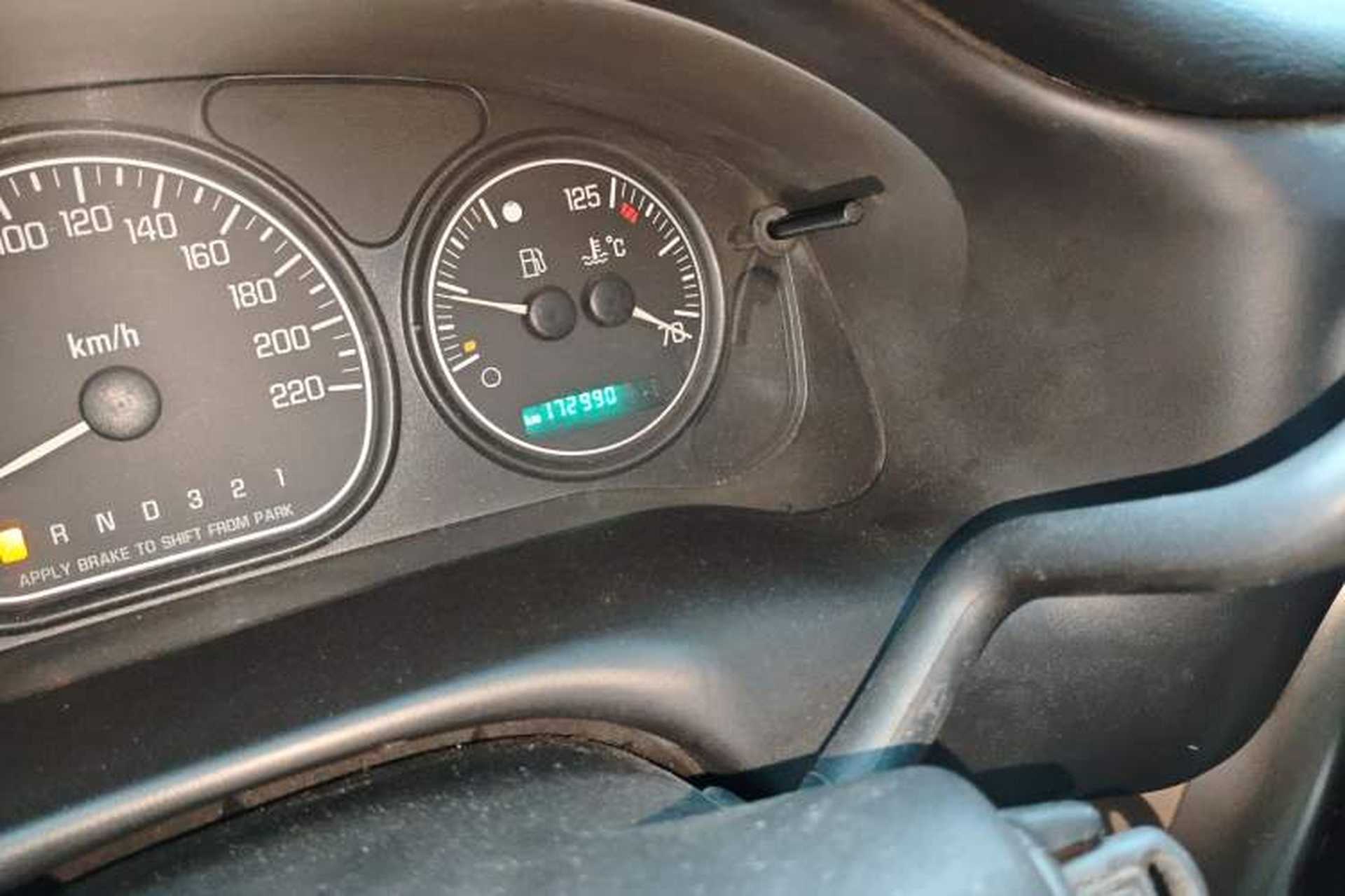 Used Buick GL8 2007 2.5L GT Elite Edition Odometer Close Up