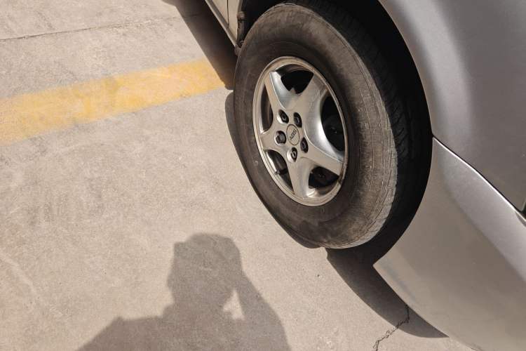 Used Buick GL8 2007 2.5L GT Elite Edition Right Front Wheel Hub
