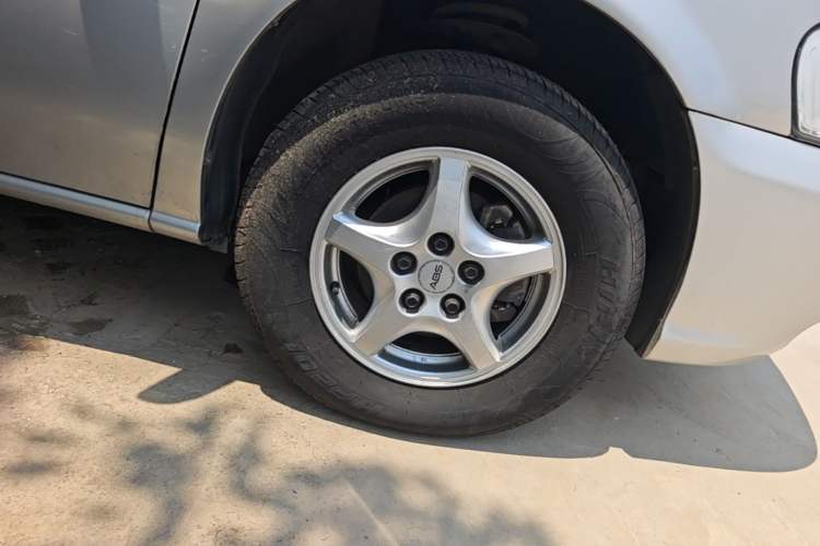 Used Buick GL8 2007 2.5L GT Elite Edition Right Front Wheel Hub