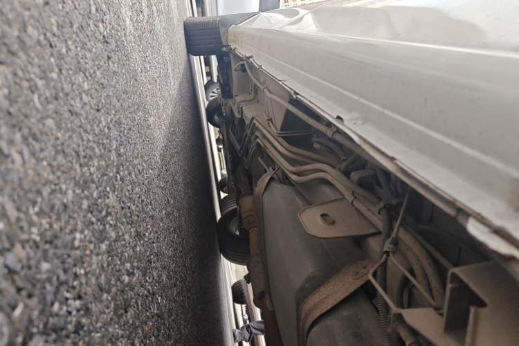 Used Buick GL8 2007 2.5L GT Elite Edition Chassis Rear Left