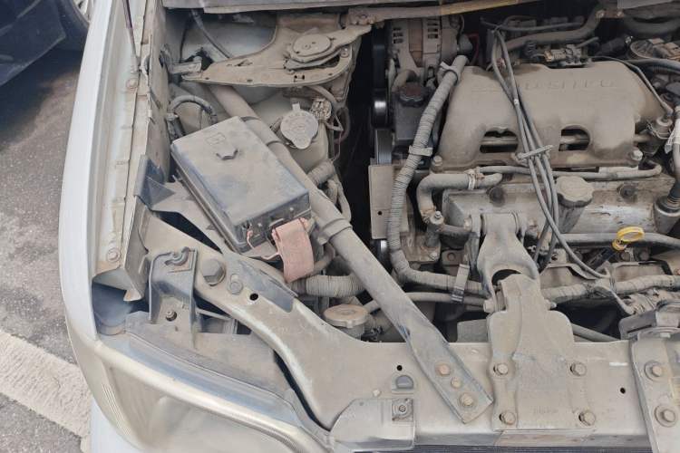 Used Buick GL8 2007 2.5L GT Elite Edition Engine Bay Right