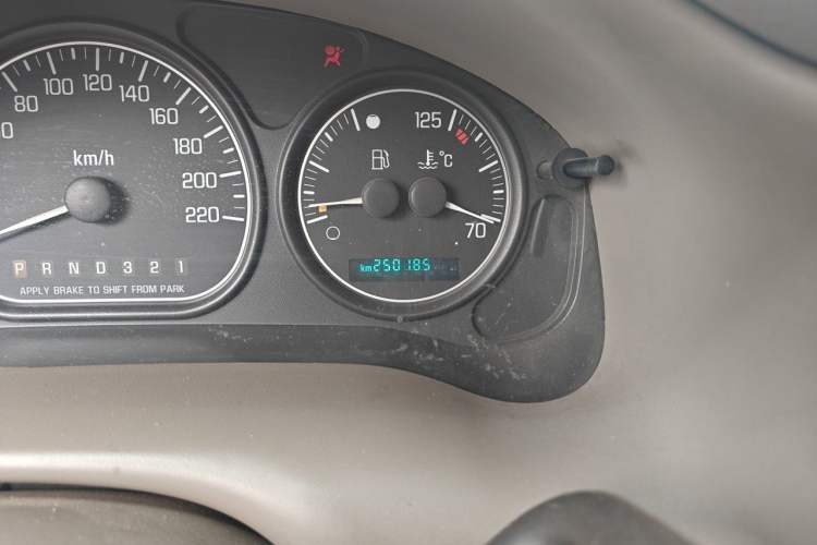 Used Buick GL8 2007 2.5L GT Elite Edition Odometer Close Up