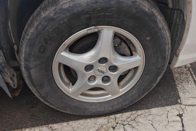 Used Buick GL8 2007 2.5L GT Elite Edition Right Front Wheel Hub