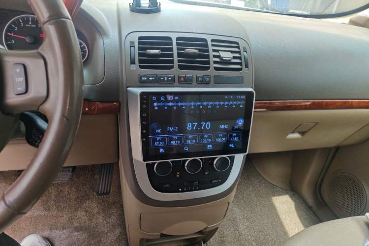 Used Buick GL8 2011 2.4L LT Executive Edition Audio And AC Panel