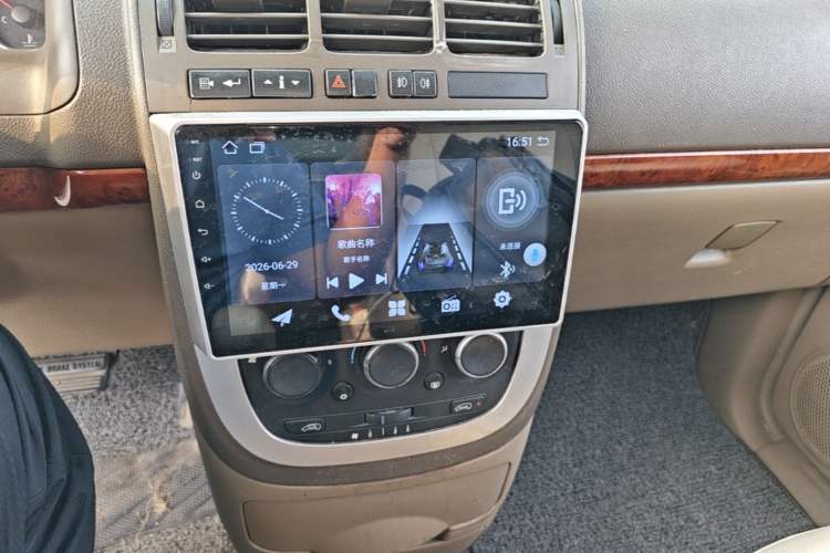 Used Buick GL8 2011 2.4L CT Comfort Edition Audio And AC Panel
