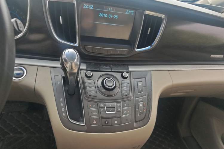 Used Buick GL8 2011 2.4L CT Luxury Business Comfort Edition Audio And AC Panel