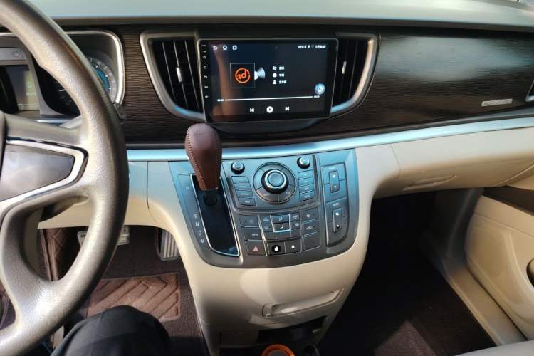 Used Buick GL8 2011 2.4L CT Luxury Business Comfort Edition Audio And AC Panel