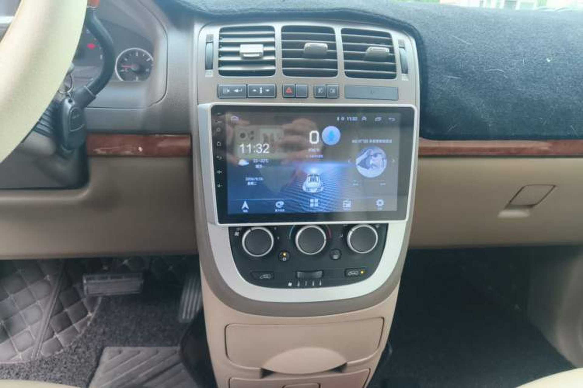 Used Buick GL8 2011 2.4L LT Executive Edition Audio And AC Panel