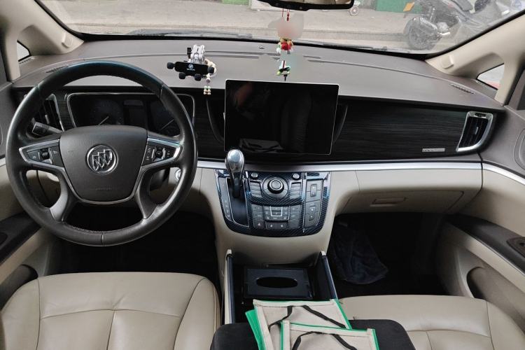 Used Buick GL8 2011 3.0L GT Luxury Business Haoya Edition Center Console