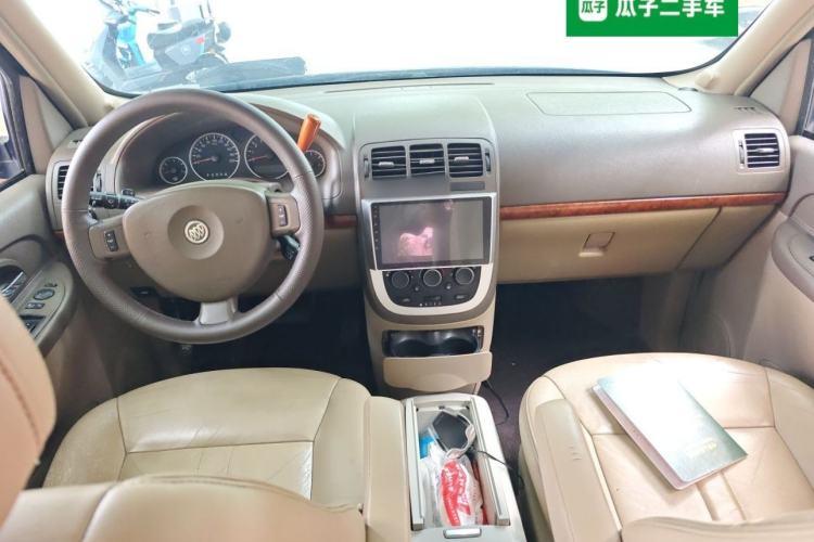 Used Buick GL8 2011 2.4L LT Executive Edition Center Console
