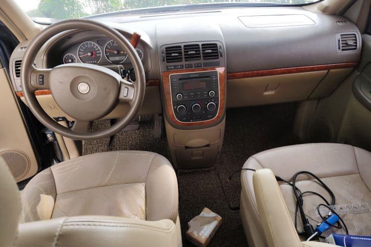 Used Buick GL8 2011 2.4L CT Comfort Edition Center Console
